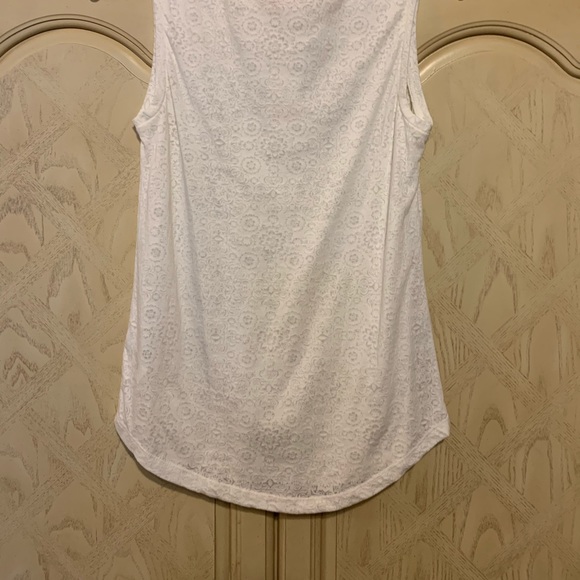 White Tank - Picture 2 of 3